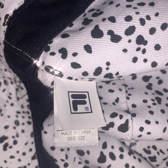 Limited Edition Rare Fila Disney Bucket Hat - Picture 5 of 7